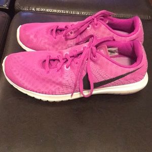 Nike tennis shoes size 9